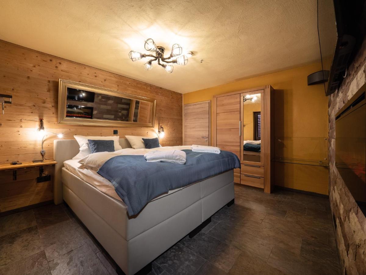 Ferienwohnung Altschloss Eppenbrunn ภายนอก รูปภาพ